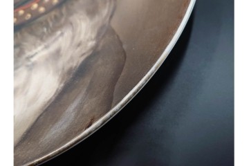 オールドノリタケ(NORITAKE)　ヤジロベー印　モールド　緻密に描かれたフレンチブルドッグの飾皿　(R-089209)