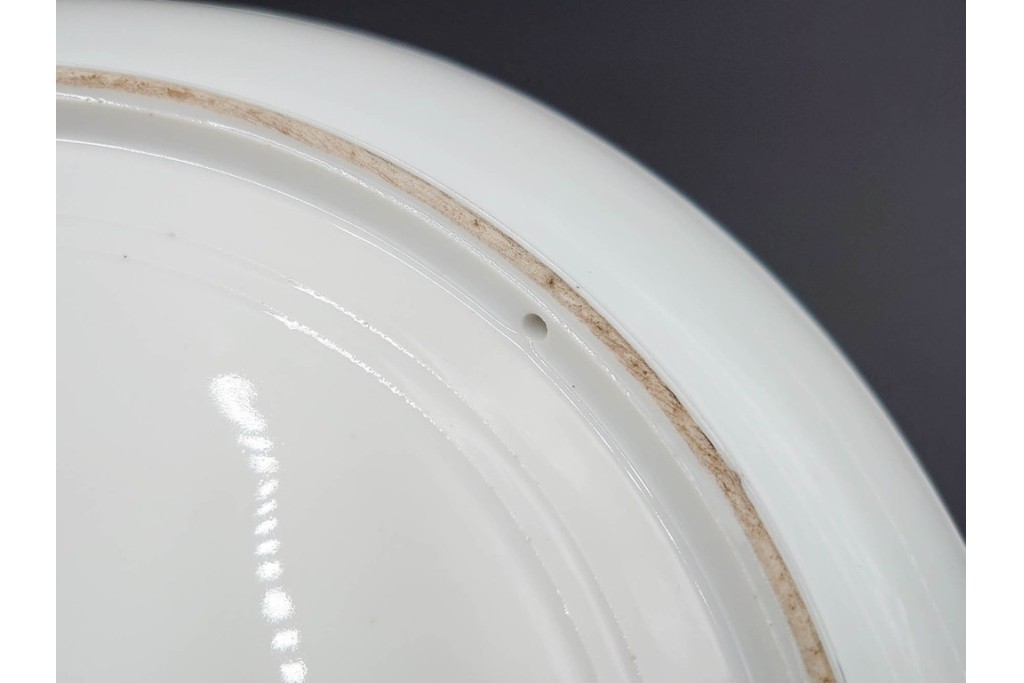 オールドノリタケ(NORITAKE)　ヤジロベー印　モールド　緻密に描かれたフレンチブルドッグの飾皿　(R-089209)