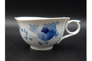 ドイツ製　Meissen(マイセン)　可憐な青い花が上品なティーカップ&ソーサー2客セット　定価(2客合計)16万5千円　(R-089210)