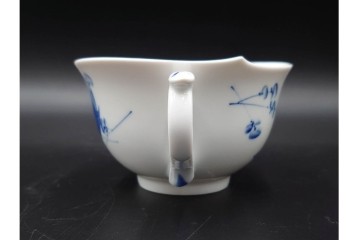 ドイツ製　Meissen(マイセン)　可憐な青い花が上品なティーカップ&ソーサー2客セット　定価(2客合計)16万5千円　(R-089210)