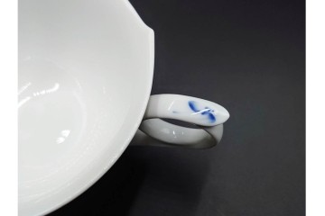 ドイツ製　Meissen(マイセン)　可憐な青い花が上品なティーカップ&ソーサー2客セット　定価(2客合計)16万5千円　(R-089210)