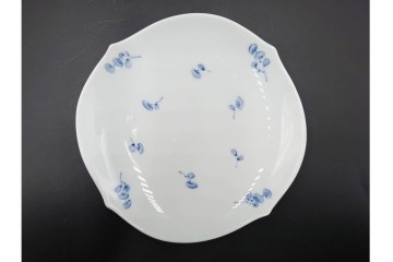 ドイツ製　Meissen(マイセン)　可憐な青い花が上品なティーカップ&ソーサー2客セット　定価(2客合計)16万5千円　(R-089210)