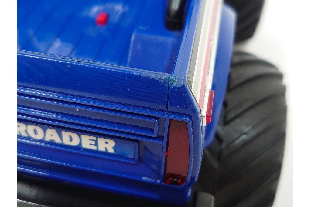 タイヨー(TAIYO)　4WD BIG ROADER(ビッグローダー)　レトロな青いピックアップトラックのラジコン　プロポ(コントローラー)・外箱付き　(R-089214)