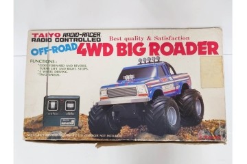 タイヨー(TAIYO)　4WD BIG ROADER(ビッグローダー)　レトロな青いピックアップトラックのラジコン　プロポ(コントローラー)・外箱付き　(R-089214)