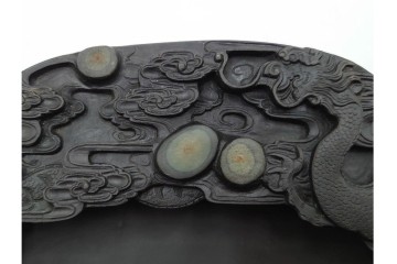 中国　唐物　雲龍文と石眼が見事な瑞渓硯　唐木箱付き　(R-089219)