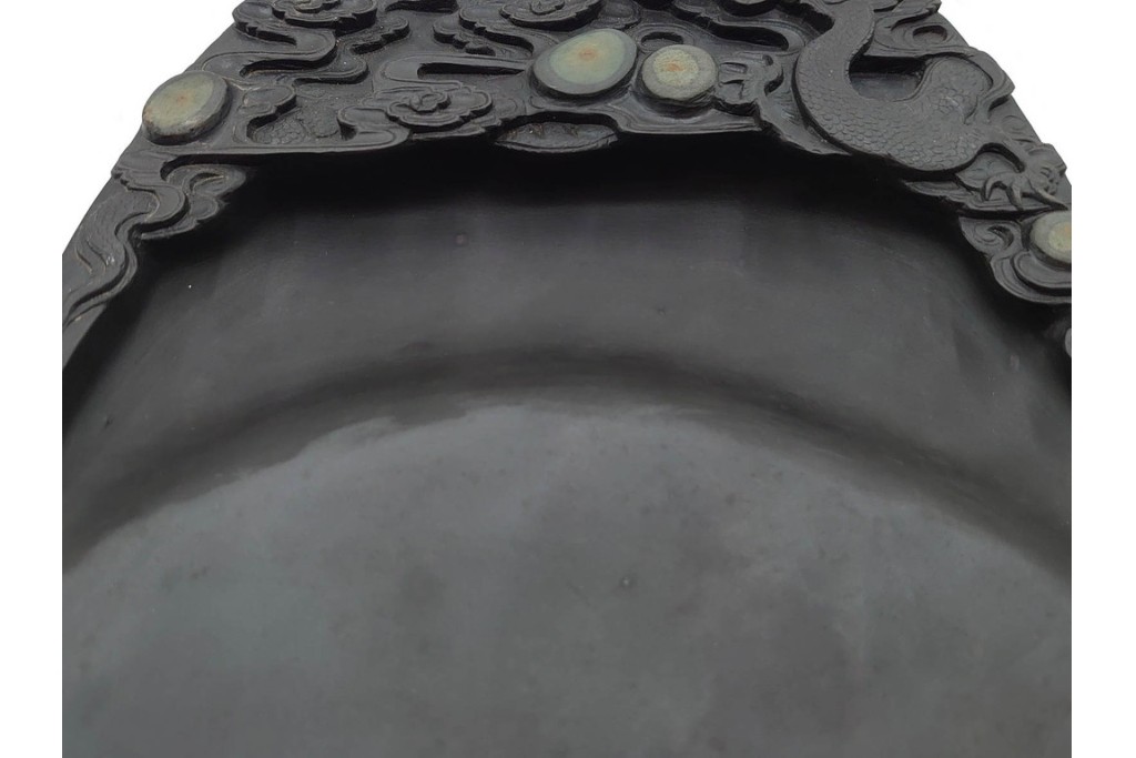 中国　唐物　雲龍文と石眼が見事な瑞渓硯　唐木箱付き　(R-089219)