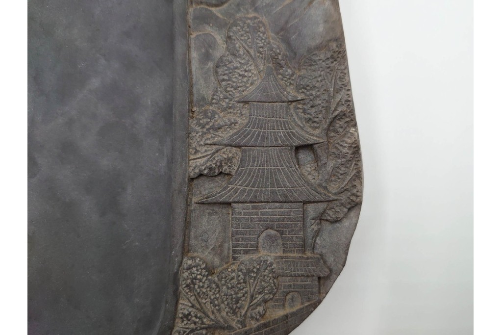 中国　唐物　楼閣松竹文が風雅な瑞渓硯　唐木蓋付き　(R-089220)
