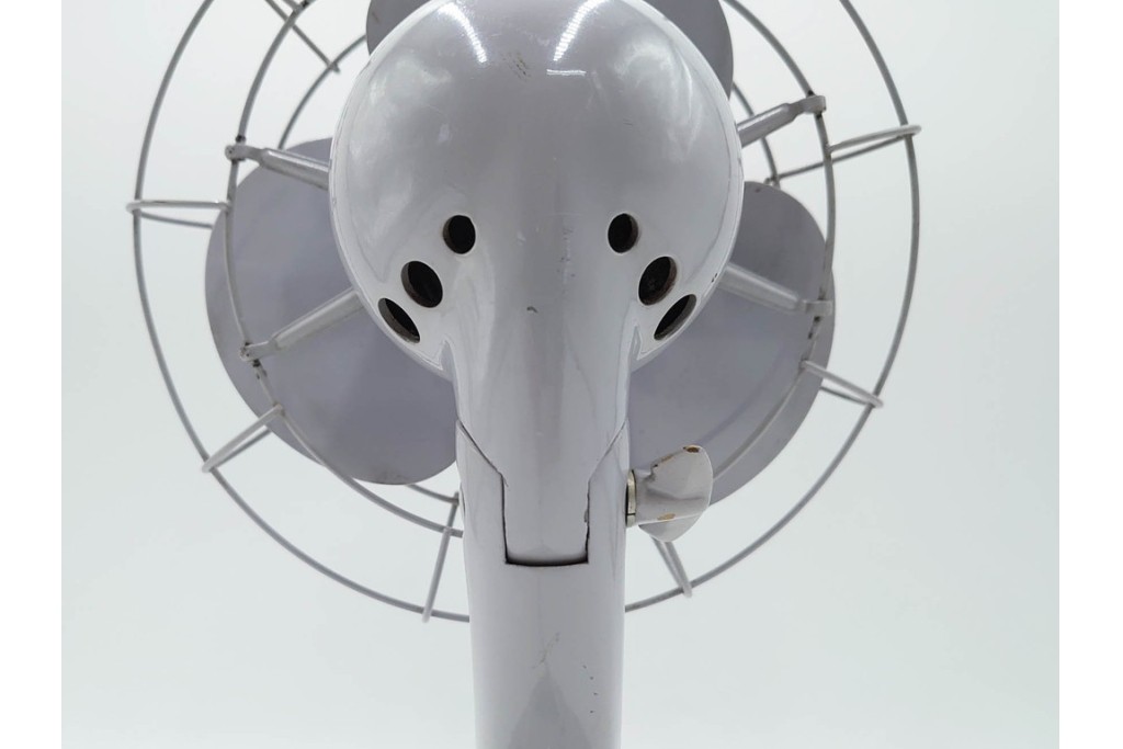 日立(HITACHI)　M-6020　3枚羽　レトロなデスクファン　(R-089221)