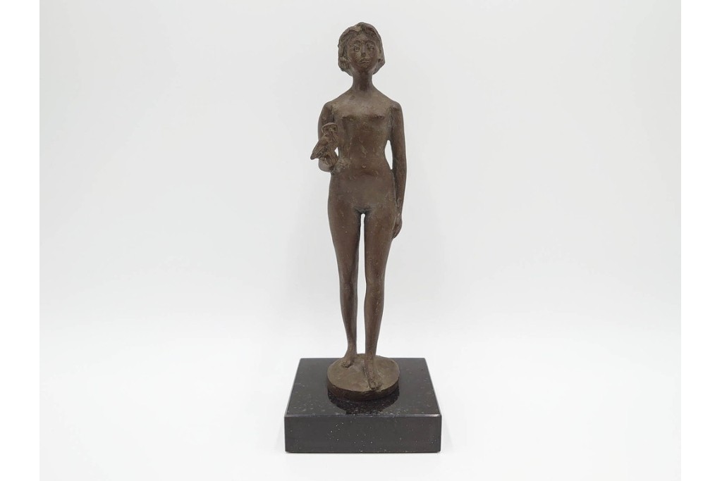 細野稔人　高さ約28cm　「ふくろうを持つ女神」　すらりとした立ち姿のブロンズ像　(R-089225)