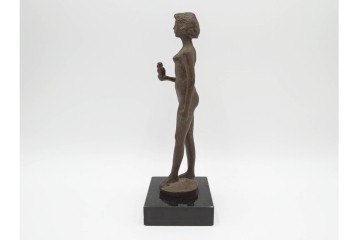 細野稔人　高さ約28cm　「ふくろうを持つ女神」　すらりとした立ち姿のブロンズ像　(R-089225)
