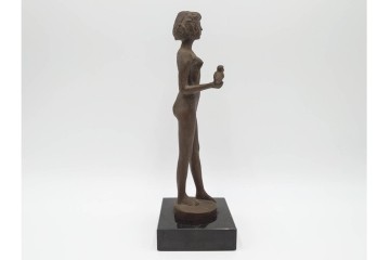細野稔人　高さ約28cm　「ふくろうを持つ女神」　すらりとした立ち姿のブロンズ像　(R-089225)