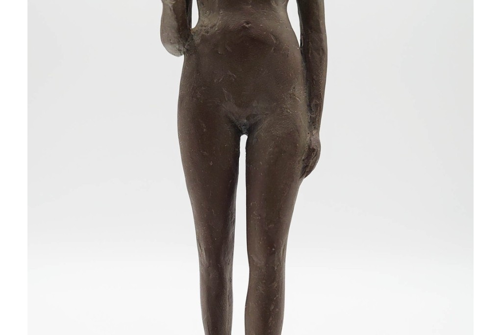 細野稔人　高さ約28cm　「ふくろうを持つ女神」　すらりとした立ち姿のブロンズ像　(R-089225)