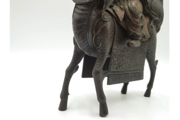 中国・唐物　古玩　古銅　麒麟に乗る人物香炉　(R-089227)