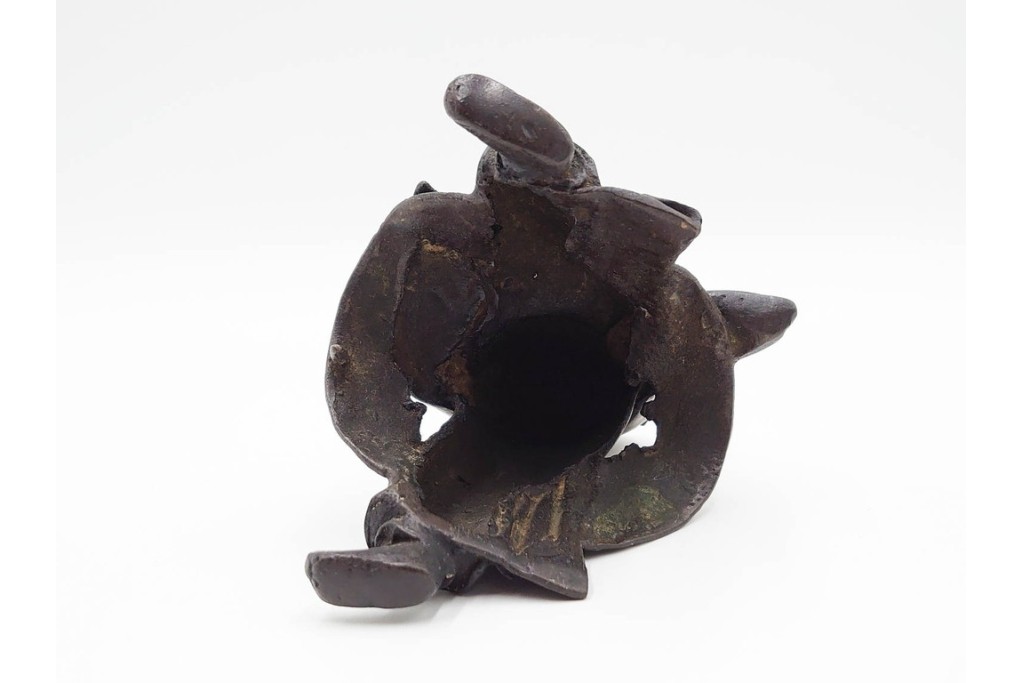 中国・唐物　古玩　古銅　麒麟に乗る人物香炉　(R-089227)