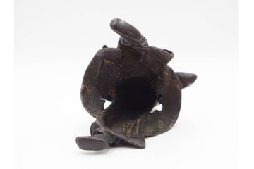 中国・唐物　古玩　古銅　麒麟に乗る人物香炉　(R-089227)