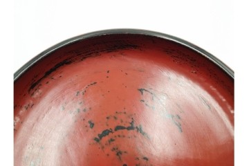 時代物　根来塗　木製漆器　使い込まれた風合いが趣深い丸盆　(R-089228)