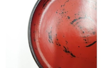 時代物　根来塗　木製漆器　使い込まれた風合いが趣深い丸盆　(R-089228)