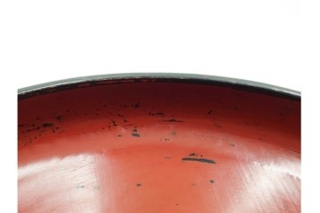 時代物　根来塗　木製漆器　使い込まれた風合いが趣深い丸盆　(R-089228)