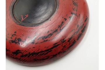 時代物　根来塗　木製漆器　使い込まれた風合いが趣深い丸盆　(R-089228)