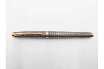 PARKER(パーカー)　STERLING925・14K(14金・585)　MONTBLANC(モンブラン)　ノブレス　デザインが異なる万年筆4点セット　ケース付き　(R-089231)