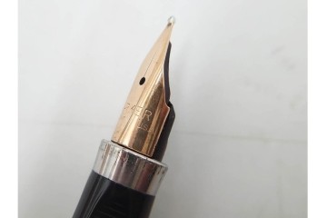 PARKER(パーカー)　STERLING925・14K(14金・585)　MONTBLANC(モンブラン)　ノブレス　デザインが異なる万年筆4点セット　ケース付き　(R-089231)
