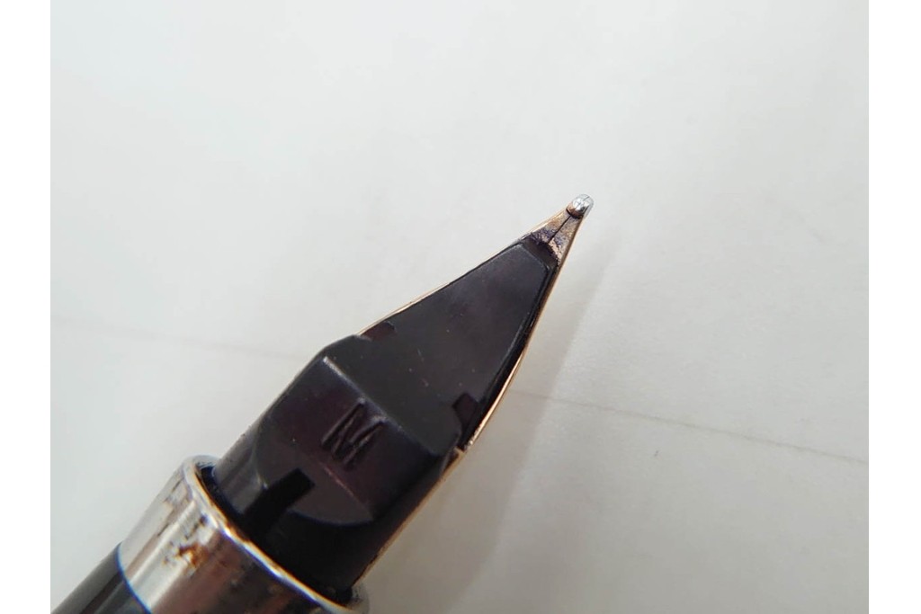 PARKER(パーカー)　STERLING925・14K(14金・585)　MONTBLANC(モンブラン)　ノブレス　デザインが異なる万年筆4点セット　ケース付き　(R-089231)
