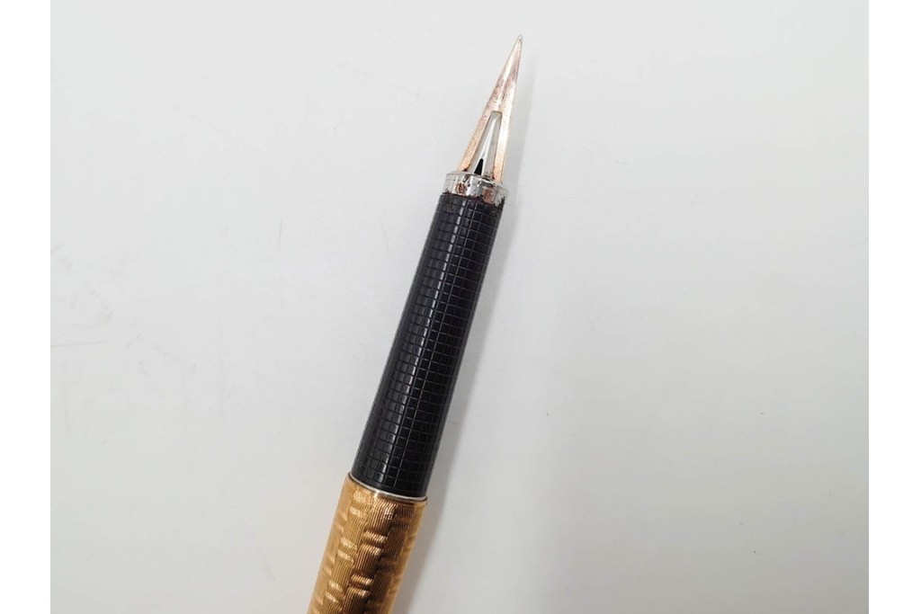 PARKER(パーカー)　STERLING925・14K(14金・585)　MONTBLANC(モンブラン)　ノブレス　デザインが異なる万年筆4点セット　ケース付き　(R-089231)