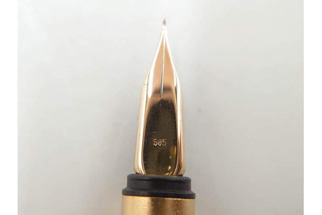 PARKER(パーカー)　STERLING925・14K(14金・585)　MONTBLANC(モンブラン)　ノブレス　デザインが異なる万年筆4点セット　ケース付き　(R-089231)