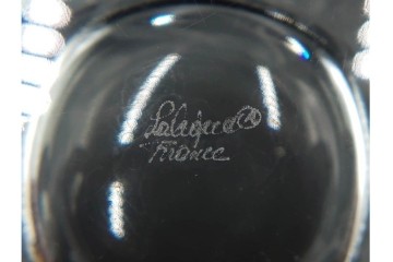 フランス　LALIQUE(ラリック)　ユロット　ふくろうモチーフが目を引くタンブラー2客セット　(R-089236)