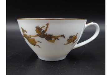 大倉陶園(OKURA/OAC)　ピーターパンモチーフのカップ&ソーサー　(R-089238)