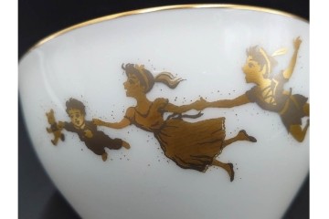 大倉陶園(OKURA/OAC)　ピーターパンモチーフのカップ&ソーサー　(R-089238)