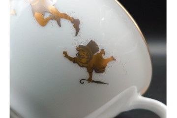 大倉陶園(OKURA/OAC)　ピーターパンモチーフのカップ&ソーサー　(R-089238)