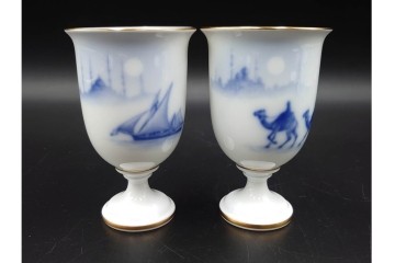 大倉陶園(OKURA/OAC)　シルクロード　イスタンブールの風景を描いたカップ&ソーサー・プレート・酒杯2点セット　(R-089239)