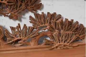 ヴィンテージ建具　昭和後期　井波彫刻　清峰作　枝ぶり豊かな松図の欄間2枚セット　(R-089243)