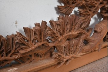 ヴィンテージ建具　昭和後期　井波彫刻　清峰作　枝ぶり豊かな松図の欄間2枚セット　(R-089243)