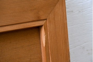 ヴィンテージ建具　昭和後期　井波彫刻　清峰作　枝ぶり豊かな松図の欄間2枚セット　(R-089243)