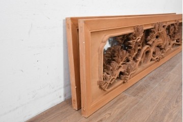 ヴィンテージ建具　昭和後期　井波彫刻　清峰作　枝ぶり豊かな松図の欄間2枚セット　(R-089243)