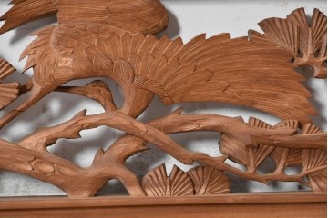 ヴィンテージ建具　昭和後期　井波彫刻　光月作　松に鶴図を格調高く彫り表した欄間2枚セット　(R-089244)