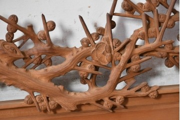ヴィンテージ建具　昭和後期　井波彫刻　成彬作　縁起の良い松竹梅図の欄間2枚セット　(R-089245)