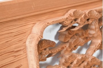 ヴィンテージ建具　昭和後期　井波彫刻　弘介作　幅約2.1m　奥行きある松竹梅図が趣深い欄間2枚セット　(R-089249)