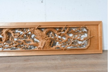 ヴィンテージ建具　昭和後期　井波彫刻　弘介作　幅約2.1m　奥行きある松竹梅図が趣深い欄間2枚セット　(R-089249)