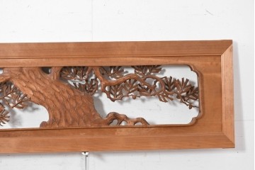 ヴィンテージ建具　昭和後期　井波彫刻　幅約2.1m　松と梅の意匠を繊細に表した彫刻欄間2枚セット　(R-089251)