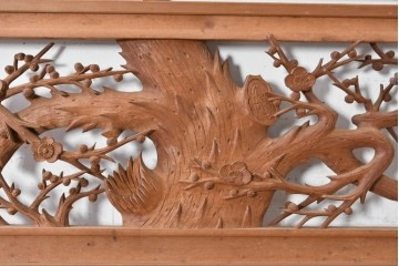 ヴィンテージ建具　昭和後期　井波彫刻　幅約2.1m　和の趣を深める松竹梅図の彫刻欄間2枚セット　(R-089252)