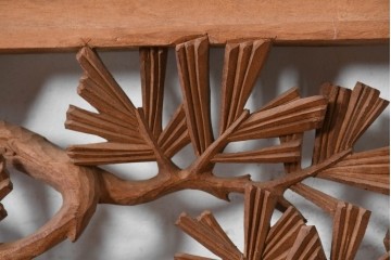 ヴィンテージ建具　昭和後期　井波彫刻　幅約2.1m　和の趣を深める松竹梅図の彫刻欄間2枚セット　(R-089252)