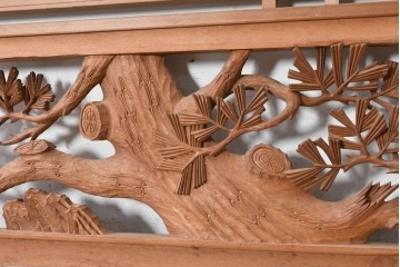 ヴィンテージ建具　昭和後期　井波彫刻　幅約2.1m　和の趣を深める松竹梅図の彫刻欄間2枚セット　(R-089252)