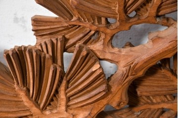 ヴィンテージ建具　昭和中期から昭和後期　井波彫刻　寿光作　幅約2.1m　松竹梅図を表した欄間2枚セット　(R-089253)