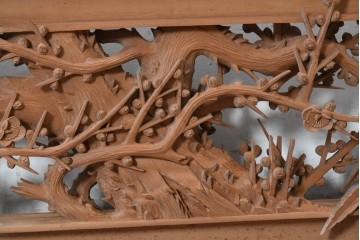ヴィンテージ建具　昭和中期から昭和後期　井波彫刻　清雲作　松竹梅図の細やかな彫刻を楽しめる欄間2枚セット　(R-089255)