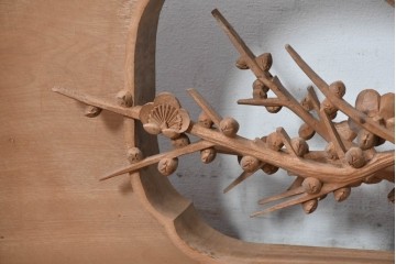 ヴィンテージ建具　昭和中期から昭和後期　井波彫刻　清雲作　松竹梅図の細やかな彫刻を楽しめる欄間2枚セット　(R-089255)