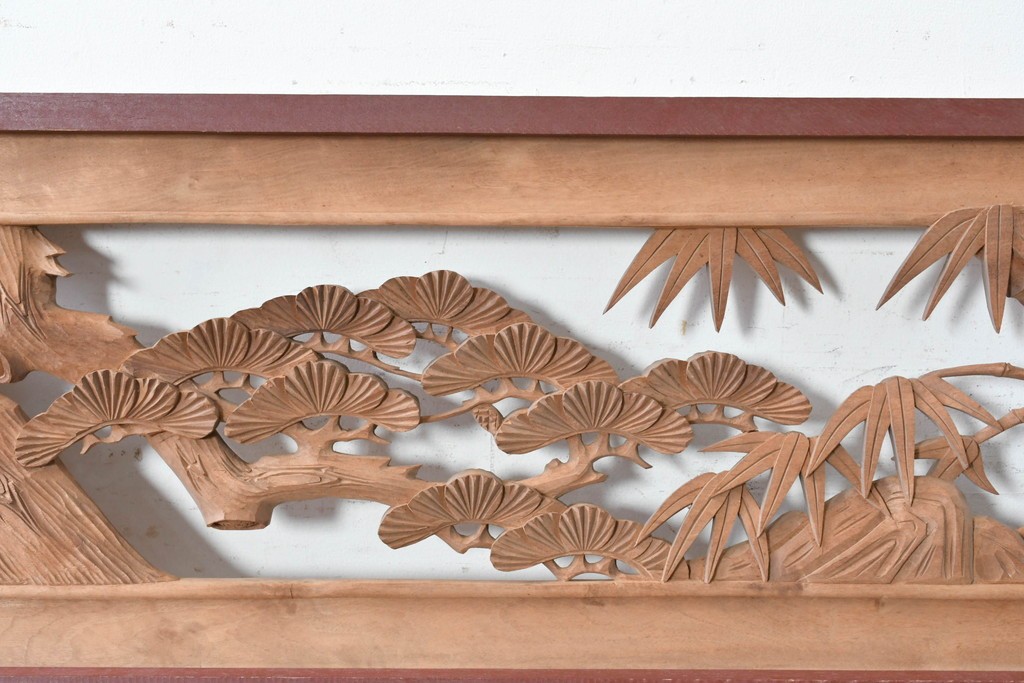 ヴィンテージ建具　昭和中期から昭和後期　井波彫刻　美峰作　松竹梅図を細やかに描いた彫刻欄間2枚セット　(R-089256)