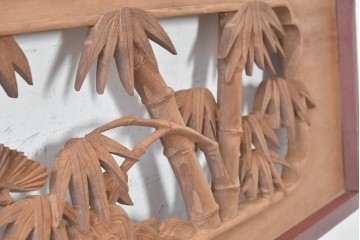 ヴィンテージ建具　昭和中期から昭和後期　井波彫刻　美峰作　松竹梅図を細やかに描いた彫刻欄間2枚セット　(R-089256)
